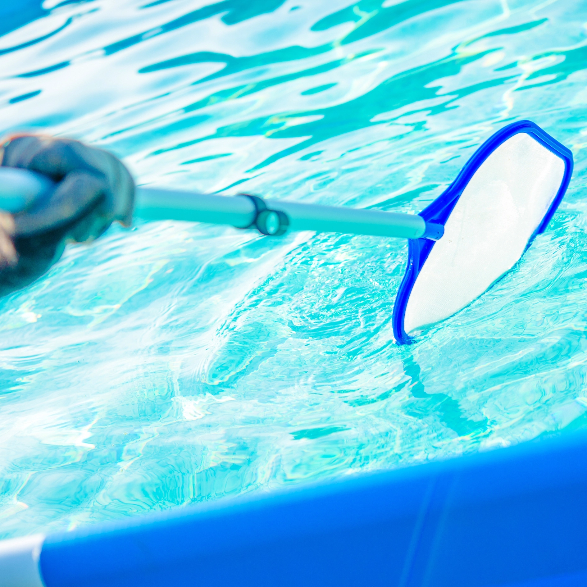 ➔ Reinigung des Pools – so halten Sie Ihren Pool sauber ➔ Reinigung des Pools – so halten Sie Ihren Pool sauber