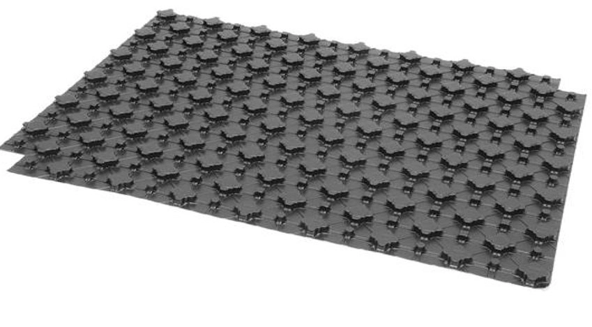 Holzpool mit Noppenmatte