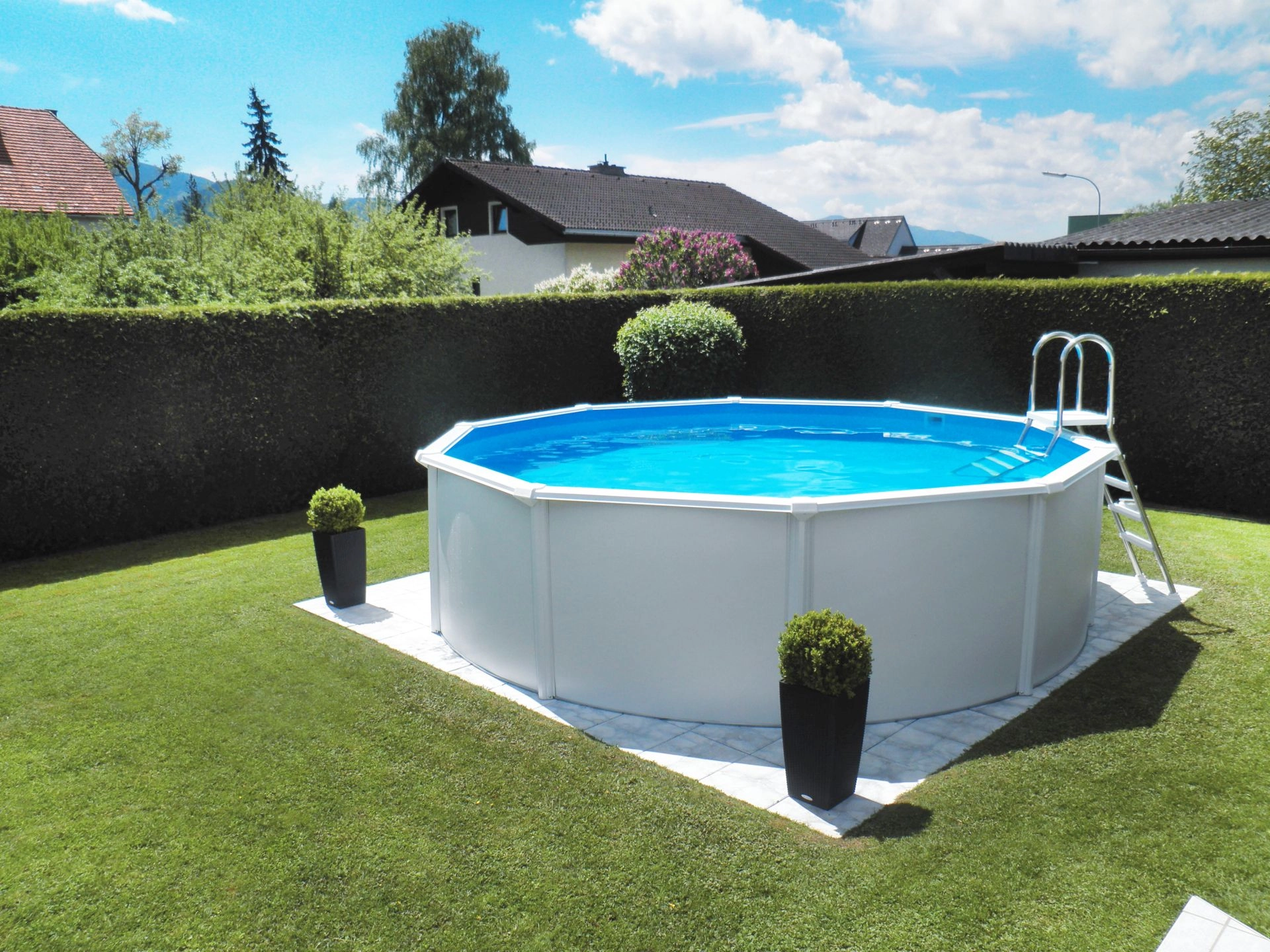 weiss-Feeling-rund Stahlwand Rundpool Set "Feeling" im Garten
