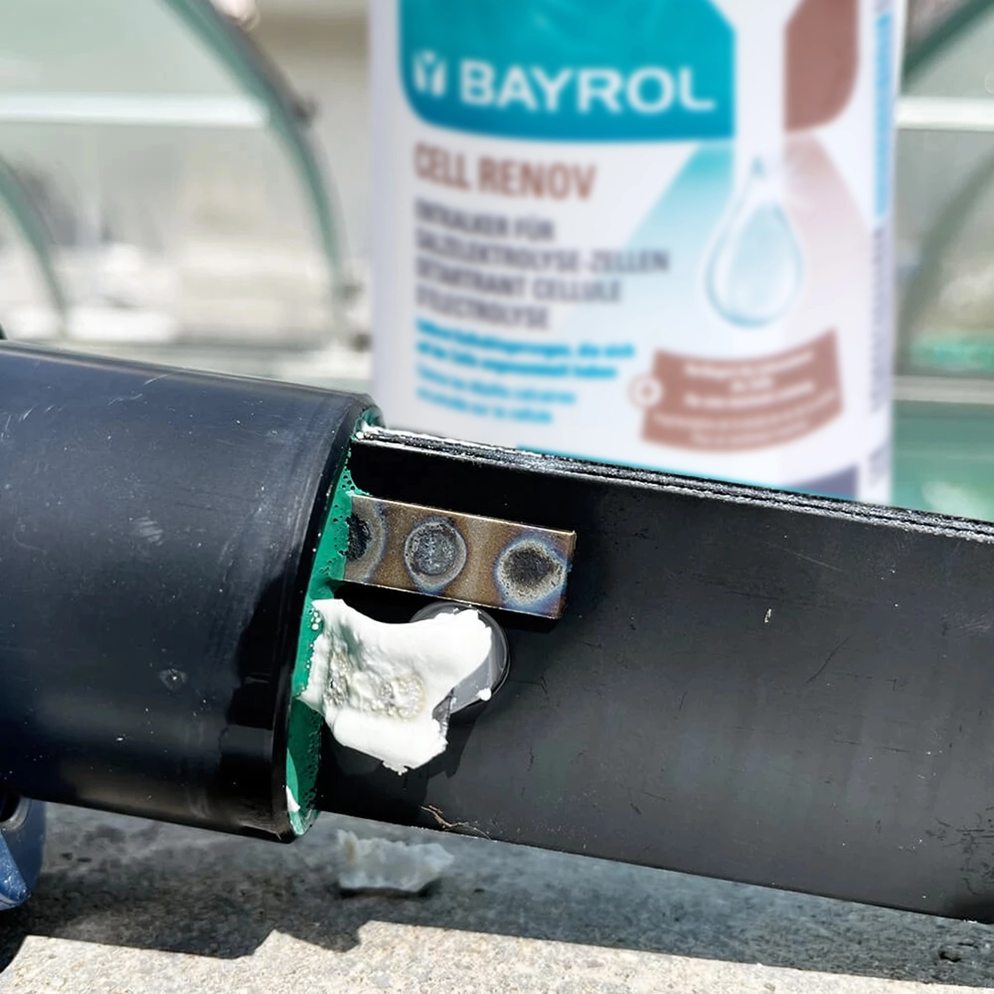 Flüssigentkalker für Pool von Bayrol