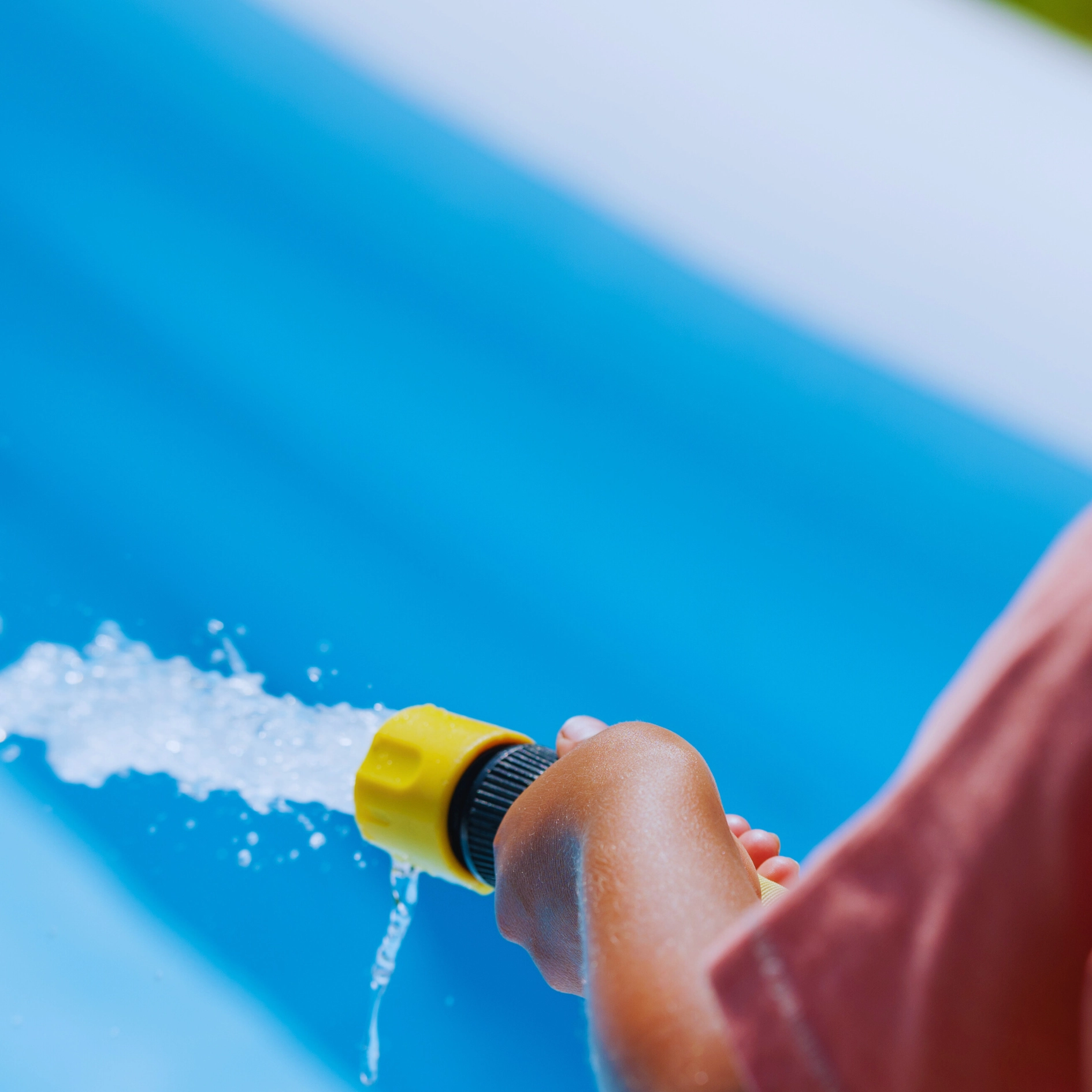 ➔ Wieviel Wasser verbraucht ein Pool wirklich? ➔ Wieviel Wasser verbraucht ein Pool wirklich?